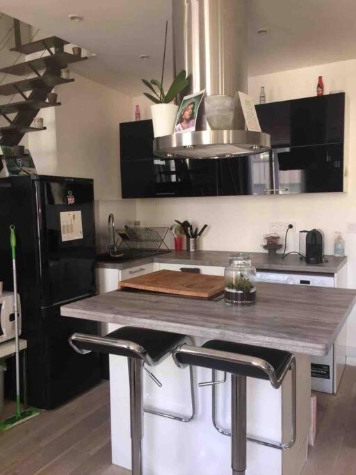 Appartement Duplex 45m2 -zac L'oreal - Palais De Justice Paris Clichy